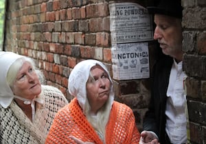 Catherine Eve (Mrs Dilber), Marg Kynaston (Mrs Fliss), and John Eve (Old Joe)