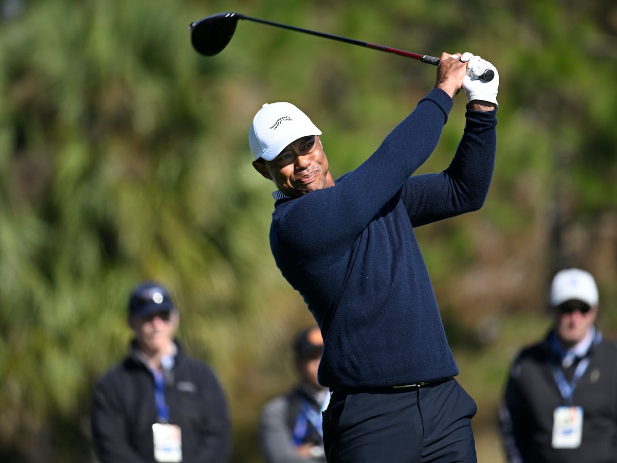 Tiger Woods, son in three-way top spot tie after round one of PNC Championship