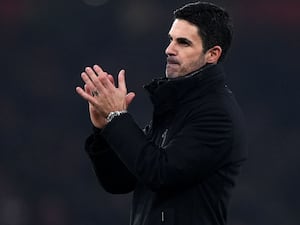 Mikel Arteta applauds