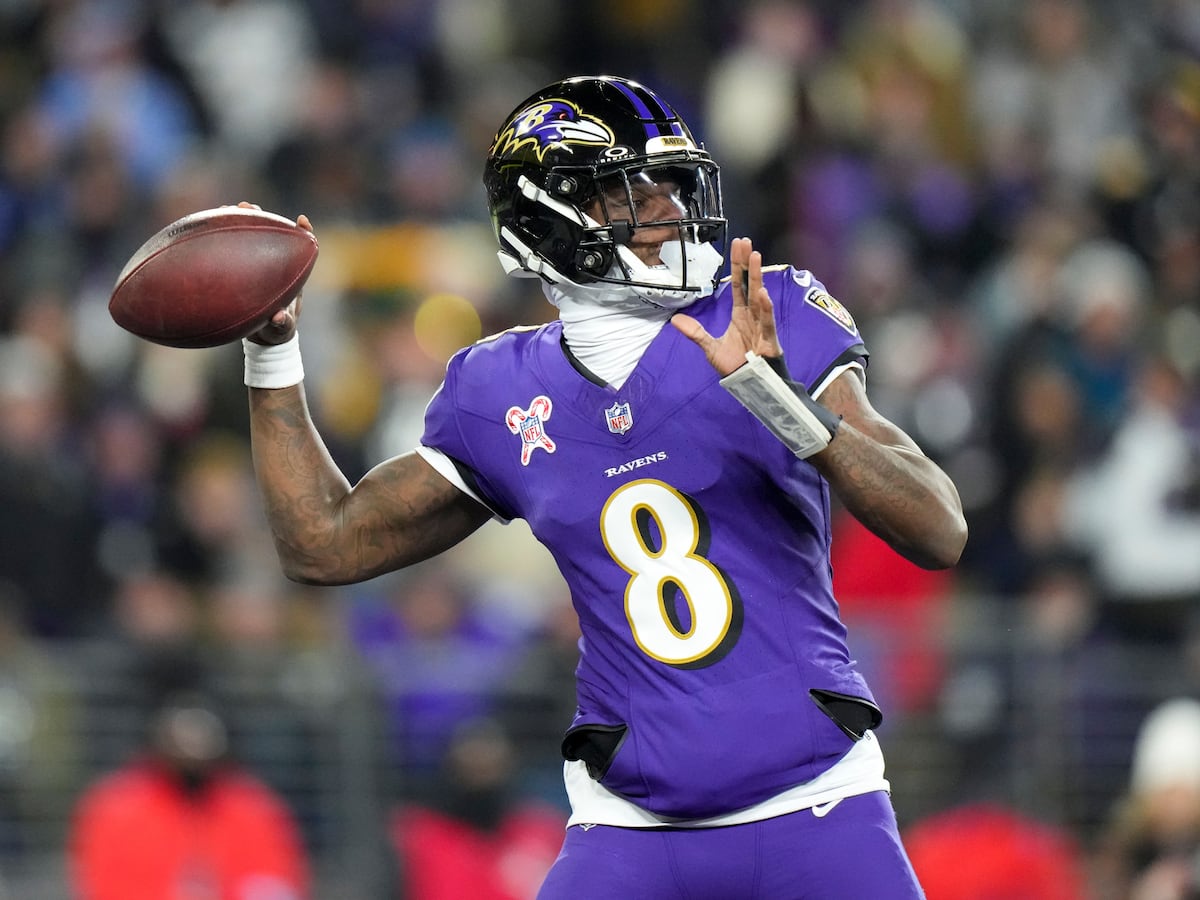 Baltimore Ravens lock in play-off berth with 34-17 win over Pittsburgh Steelers