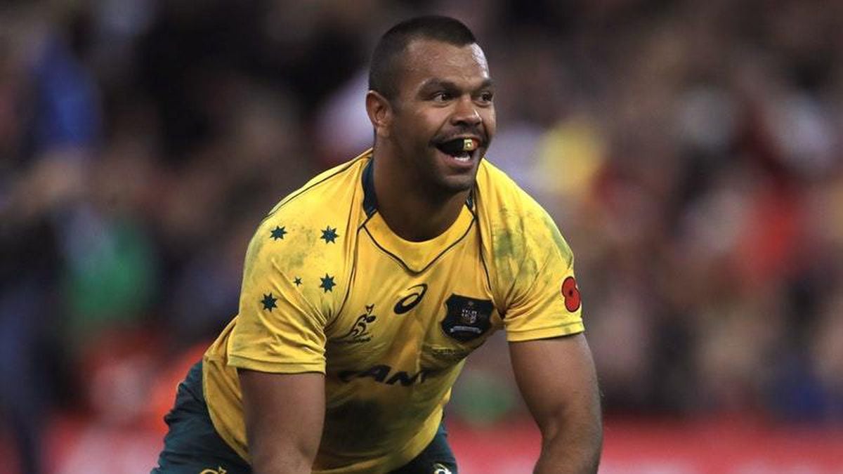 Kurtley Beale shows off his 'budgie smugglers' to Prince ...