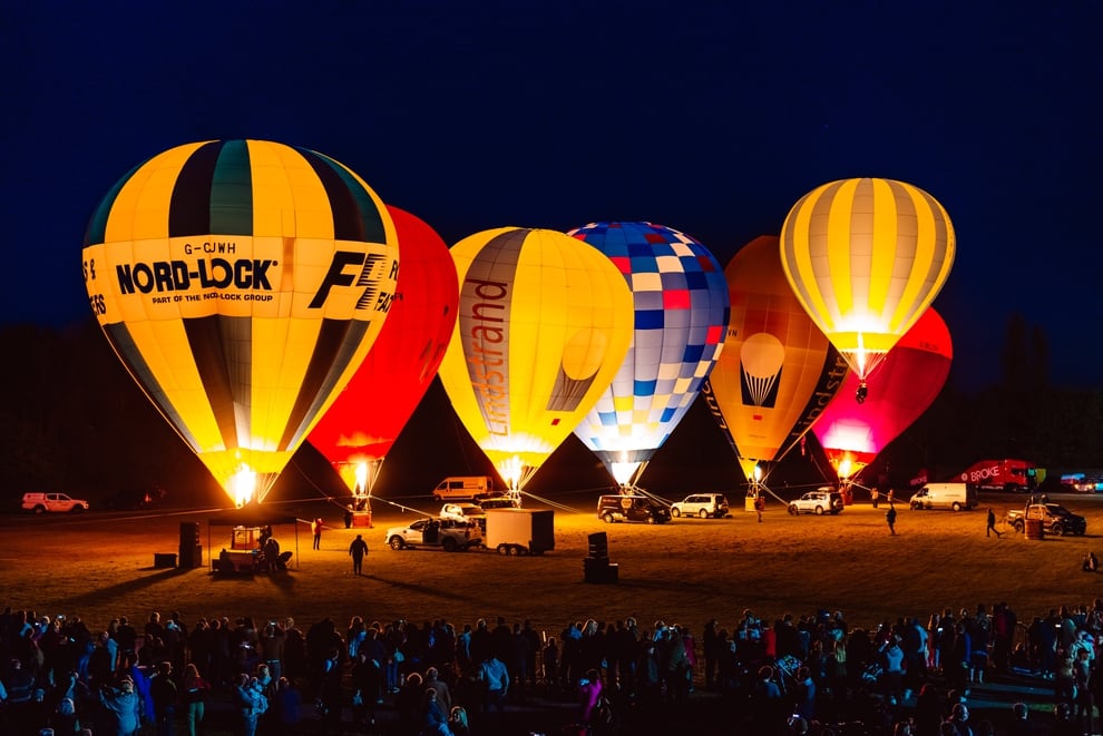Balloons galore over Telford plus spectacular 'night glow' see our