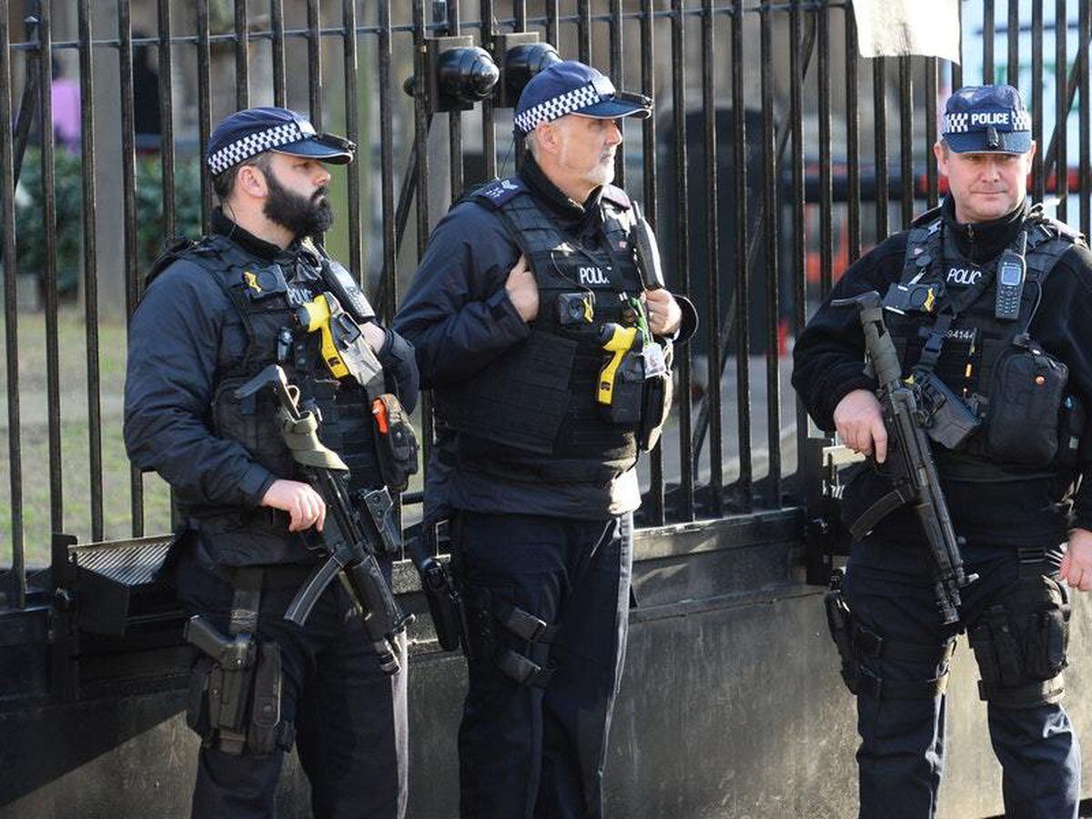 man-tasered-at-gates-of-parliament-detained-under-mental-health-act