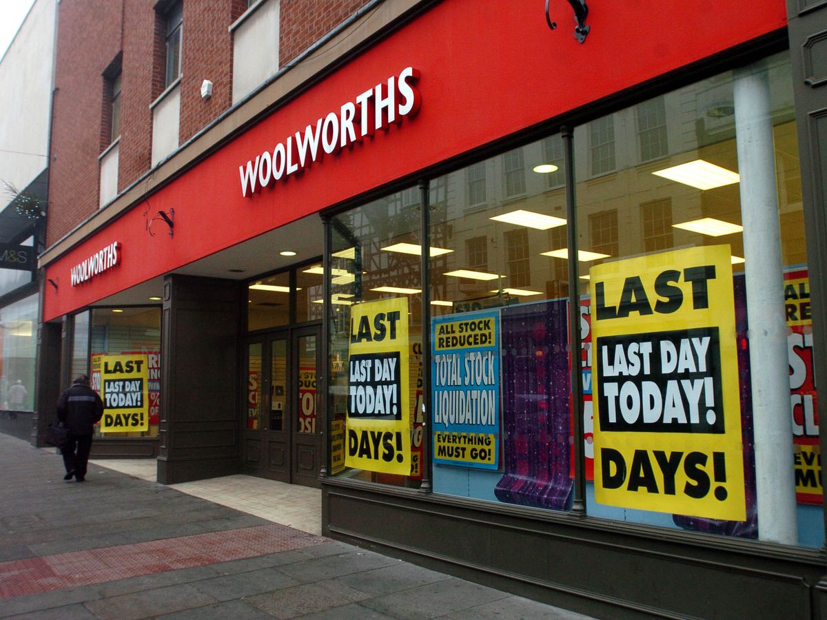 In pictures: Shropshire Woolworths stores on their last days 15