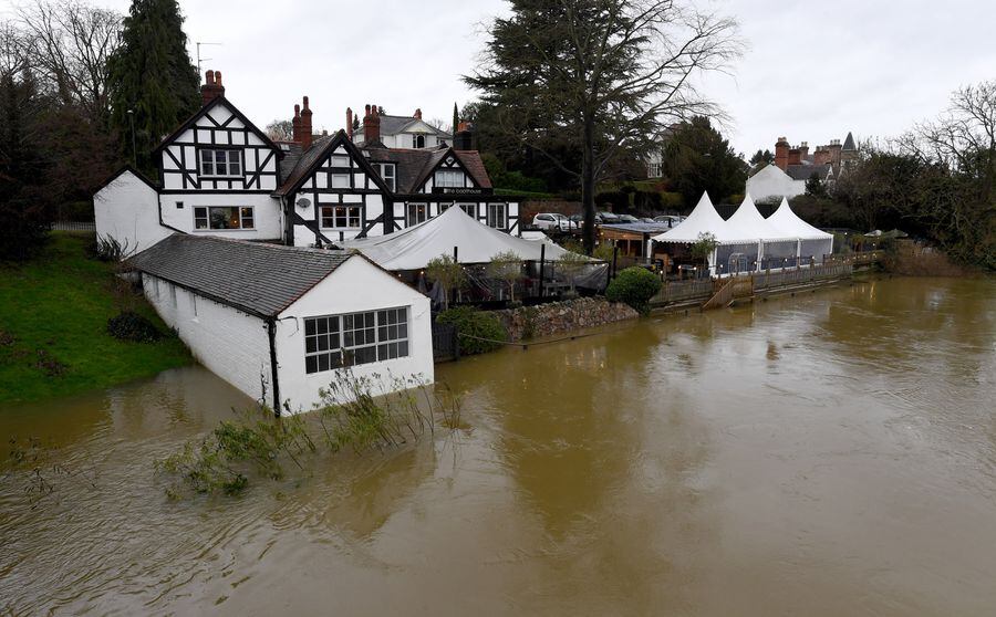 In Pictures Shrewsbury Floods As Water Levels Begin To Peak