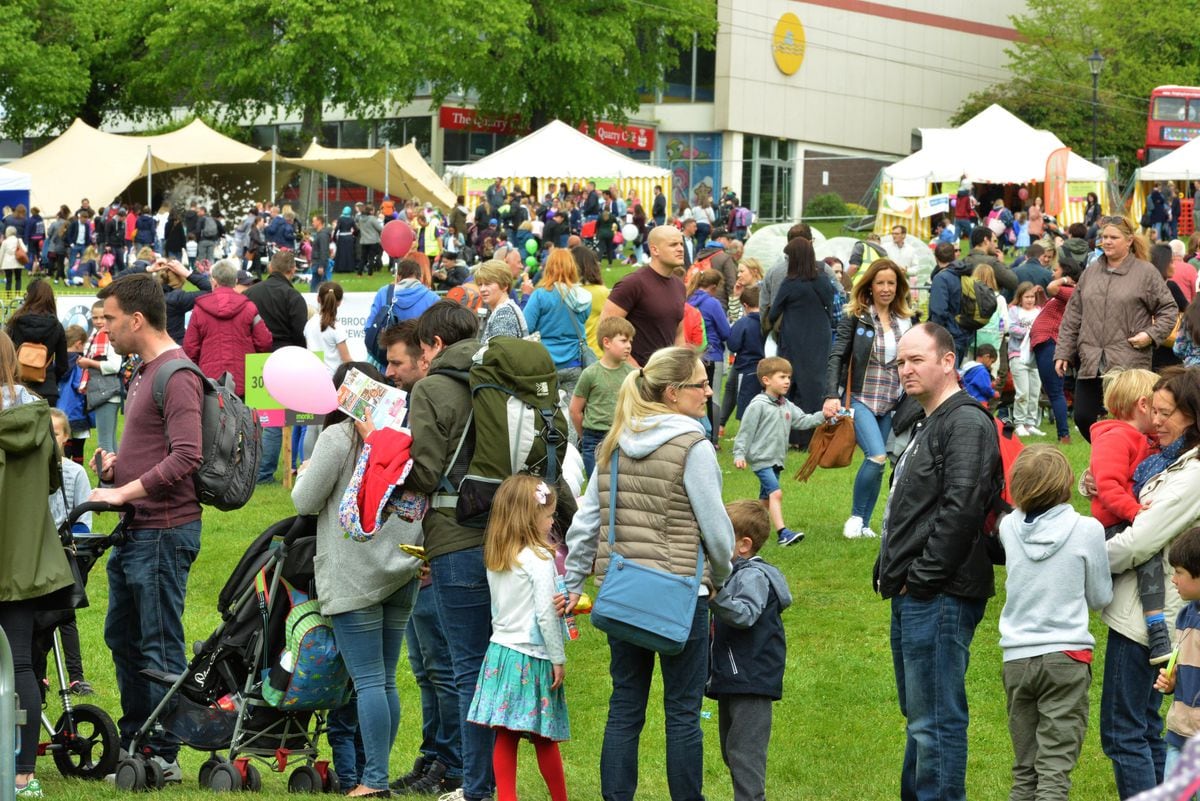 Families fill Shrewsbury's Quarry for funfilled kids festival