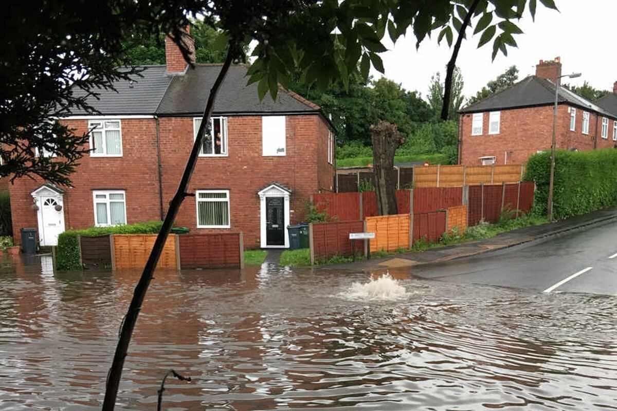 Hundreds of new homes approved for land at risk of flooding ...