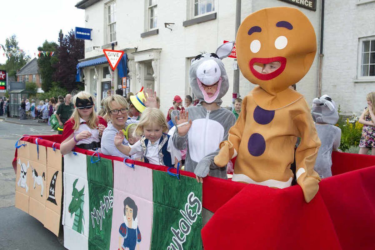 Bishop s Castle Carnival brings ray of sunshine Shropshire Star