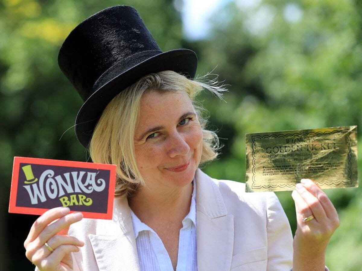 Willy Wonka Golden Ticket Costume